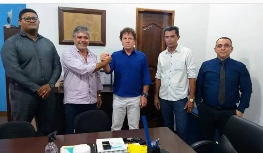 Deputado Eduardo do Dertins sinaliza emendas para municÃÂ­pio de Colinas do Tocantins em 2021