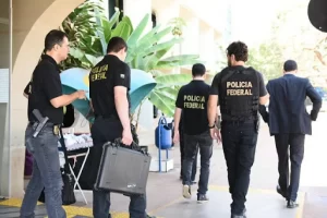 AtenÃÂ§ÃÂ£o! Edital para Concurso PÃÂºblico da Policia Federal ÃÂ© publicado; 1500 vagas entre Delegados, EscrivÃÂ£es e Agentes estÃÂ£o disponÃÂ­veis