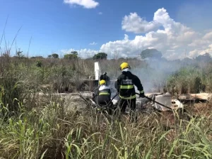 Corpo do presidente do time Palmas estÃÂ¡ sendo velado: Seis pessoas morreram no acidente de aviÃÂ£o