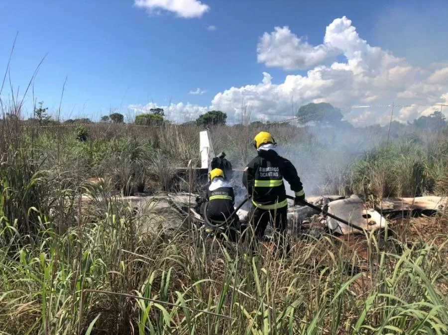Corpo do presidente do time Palmas estÃÂ¡ sendo velado: Seis pessoas morreram no acidente de aviÃÂ£o