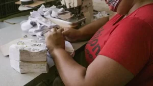 Projeto apoiado pela BRK Ambiental doa 45 mil mÃÂ¡scaras para instituiÃÂ§ÃÂµes de AraguaÃÂ­na