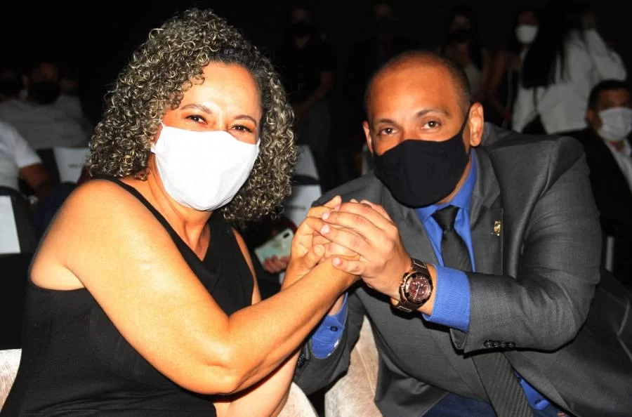 JustiÃÂ§a Eleitoral aprova contas de Josi Nunes e Gleydson Nato em Gurupi