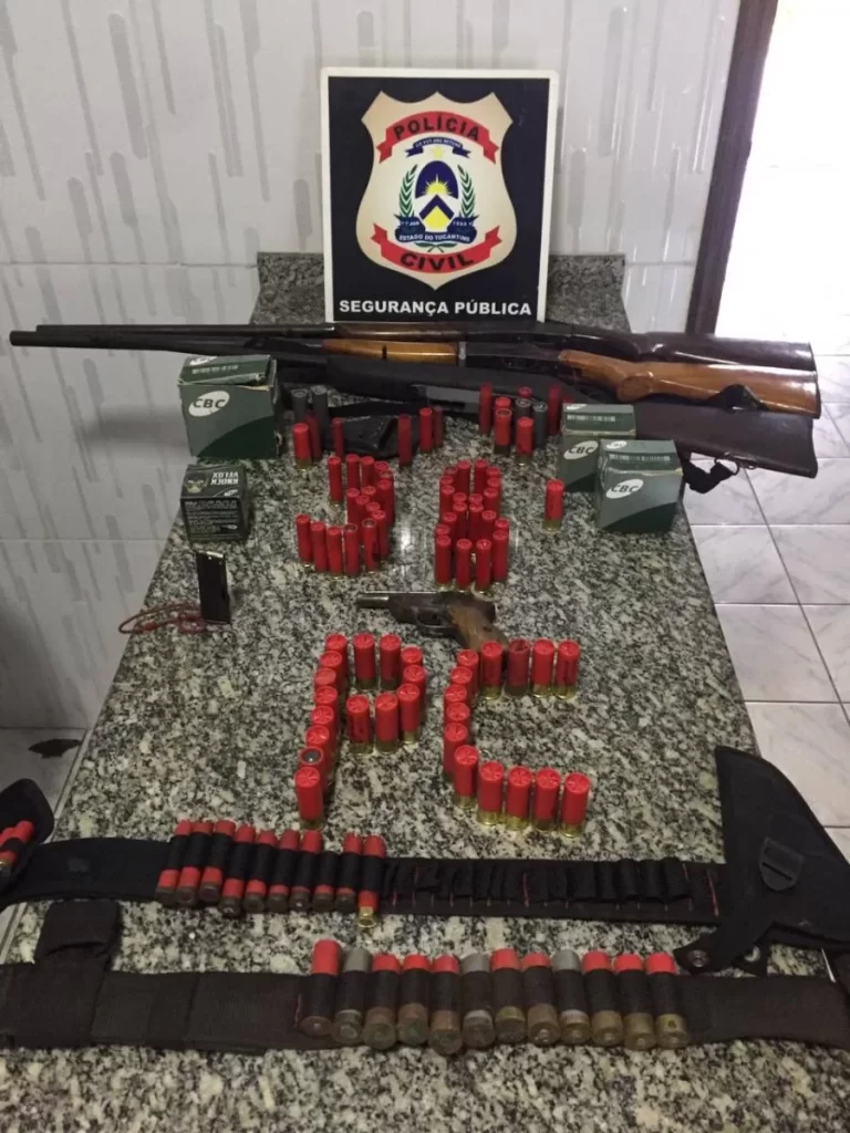 Em Arapoema: InvestigaÃÂ§ÃÂ£o termina em apreensÃÂ£o de armas e prisÃÂ£o por porte ilegal de arma