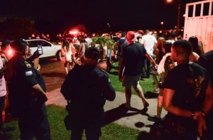 AÃÂ§ÃÂ£o conjunta das forÃÂ§as de seguranÃÂ§a interrompe festa clandestina com mais de mil pessoas em Palmas