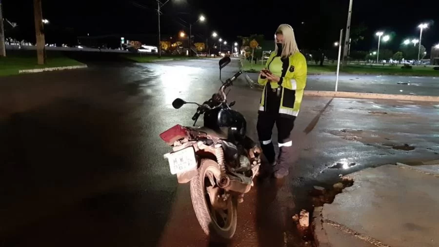 Fiscais de trÃÂ¢nsito de Palmas apreenderam motocicleta que soma mais de R$ 60 mil em multas