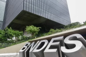 BNDES e Governo do Tocantins celebram parcerias para investimentos nos parques do JalapÃÂ£o e CantÃÂ£o