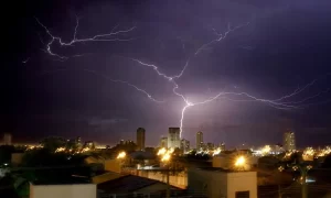 Inpe divulga levantamento de Cidades Tocantinenses que mais caÃÂ­ram raios; AraguaÃÂ­na e Gurupi lideram lista