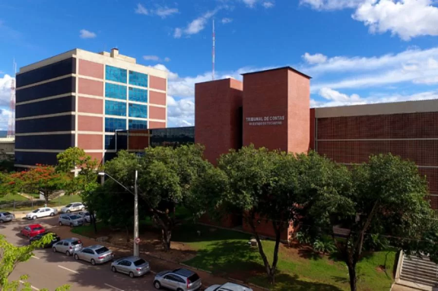 Controladoria Geral da UniÃÂ£o suspeita de pagamento de propina de R$ 360 mil a ex-presidente do TCE, Severiano por obra de anexo do prÃÂ©dio