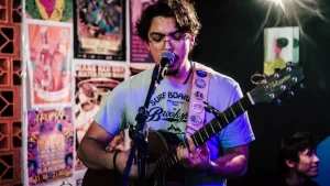 Liip cantor Palmense lanÃÂ§a primeiro single da carreira solo na prÃÂ³xima sexta-feira,05