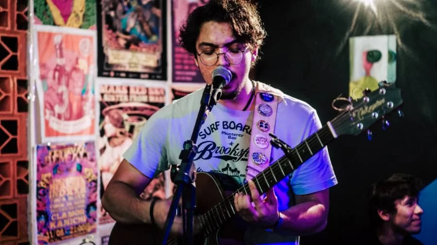 Liip cantor Palmense lanÃÂ§a primeiro single da carreira solo na prÃÂ³xima sexta-feira,05