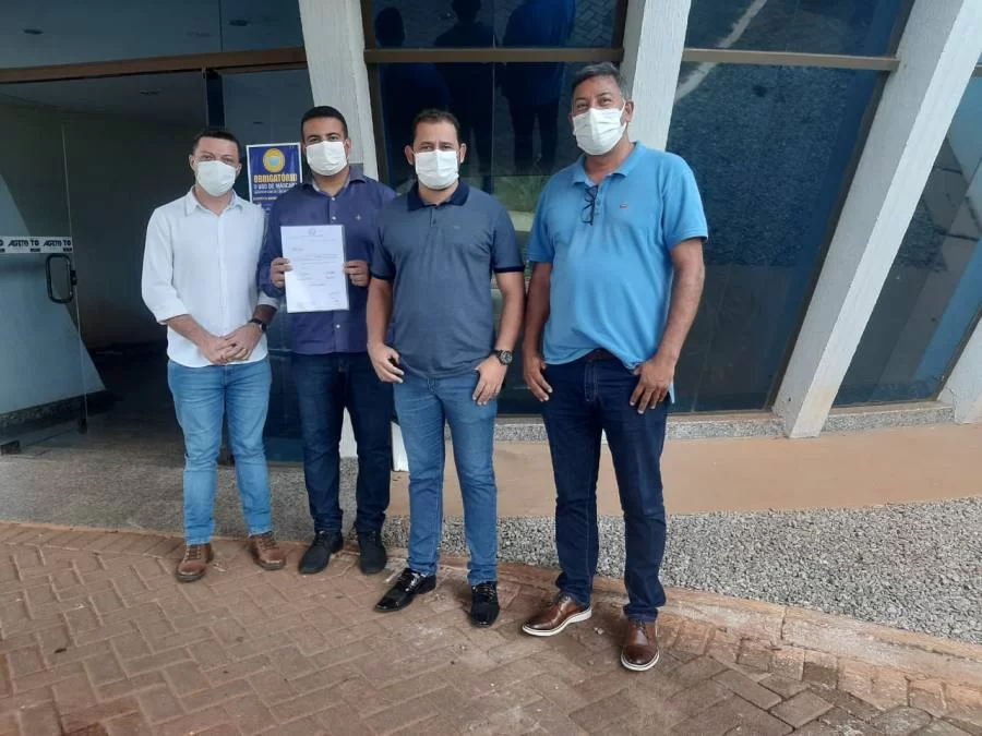 Presidente da CÃÂ¢mara de Colinas Leandro Coutinho e vereadores reivindicam na Ageto urgÃªncia em obra do Santa Rosa e massa asfÃÂ¡ltica