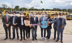 Para prefeitos, nova frota de ÃÂ´nibus traz qualidade e seguranÃÂ§a ao transporte escolar de estudantes