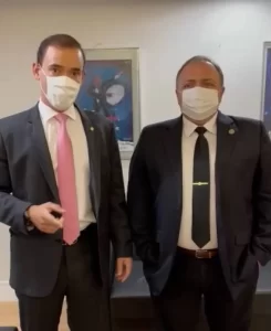 ÃÂ pedido de Vicentinho JÃÂºnior, Ministro da SaÃÂºde Eduardo Pazuello confirma 10 leitos de UTIs Covid-19 na cidade de Porto Nacional