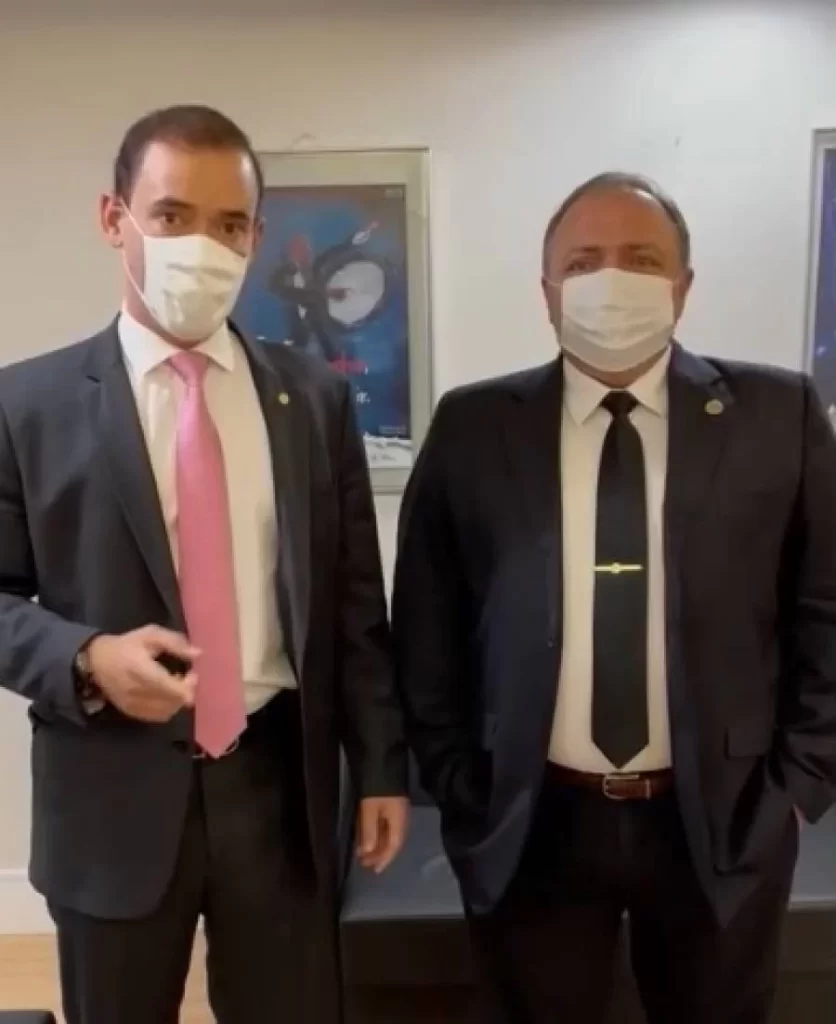 ÃÂ pedido de Vicentinho JÃÂºnior, Ministro da SaÃÂºde Eduardo Pazuello confirma 10 leitos de UTIs Covid-19 na cidade de Porto Nacional