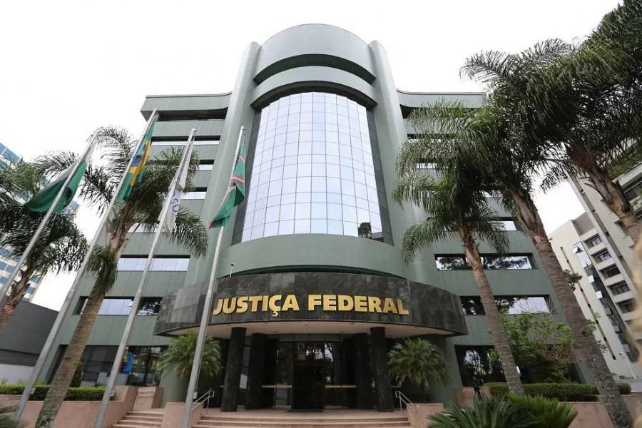 Juiz Federal volta atrÃÂ¡s e decide remeter processos de Lula para a JustiÃÂ§a Federal do Distrito Federal