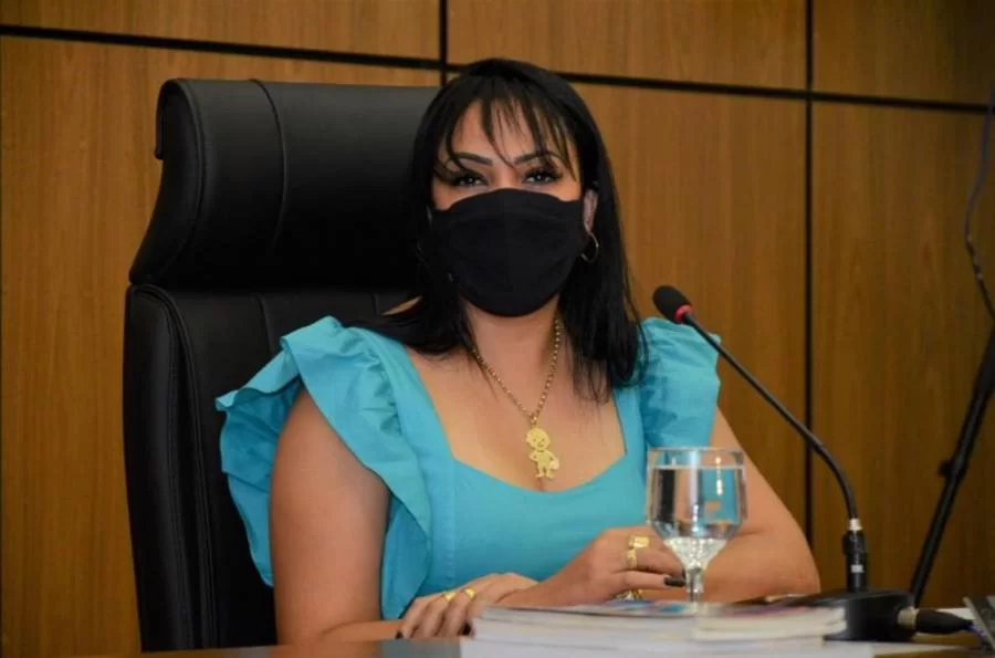 Janad Valcari solicita a criaÃÂ§ÃÂ£o de Projeto de Lei para AuxÃÂ­lio Emergencial de R$ 500,00 para atender famÃÂ­lias carentes em Palmas