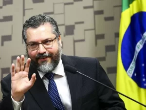 ApÃÂ³s acusar KÃÂ¡tia de lobby e receber pedido de demissÃÂ£o de Lira e Pacheco, Ernesto AraÃÂºjo deixa MinistÃÂ©rio das RelaÃÂ§ÃÂµes Exteriores