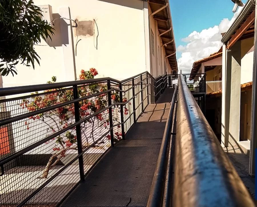 Indignados por não haver aplicação de provas remotas, alunos reclamam sobre didática adotada por Faculdade em Guaraí