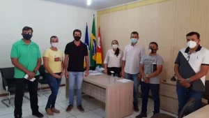 Compras de vacinas contra a Covid-19 é tema de reunião de vereadores de oposição com prefeita de Miracema, Camila Fernandes