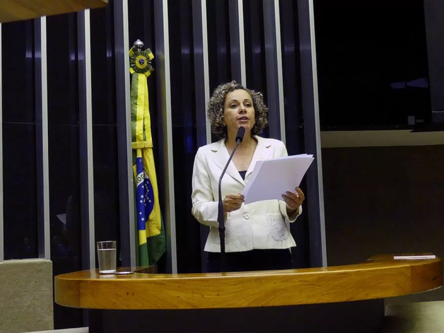 Ao comentar os  12 anos da Lei Maria da Penha,  Josi reforÃÂ§a a importÃÂ¢ncia da denÃÂºncia