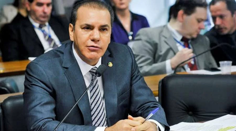 Ataídes Oliveira amplia alianças e consolida apoios estratégicos rumo a 2026: movimentações indicam disputa majoritária pelo Tocantins