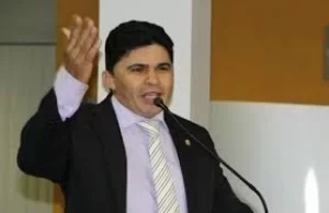 Vereador investigado em desvio de dinheiro pÃÂºblico chega ÃÂ  Palmas em aeronave fretada pelo Governo