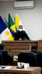 Na tribuna, Romerito Guimarães cobra abastecimento de medicamentos na farmácia básica e compra de aparelho revelador de Raio-X para Colinas