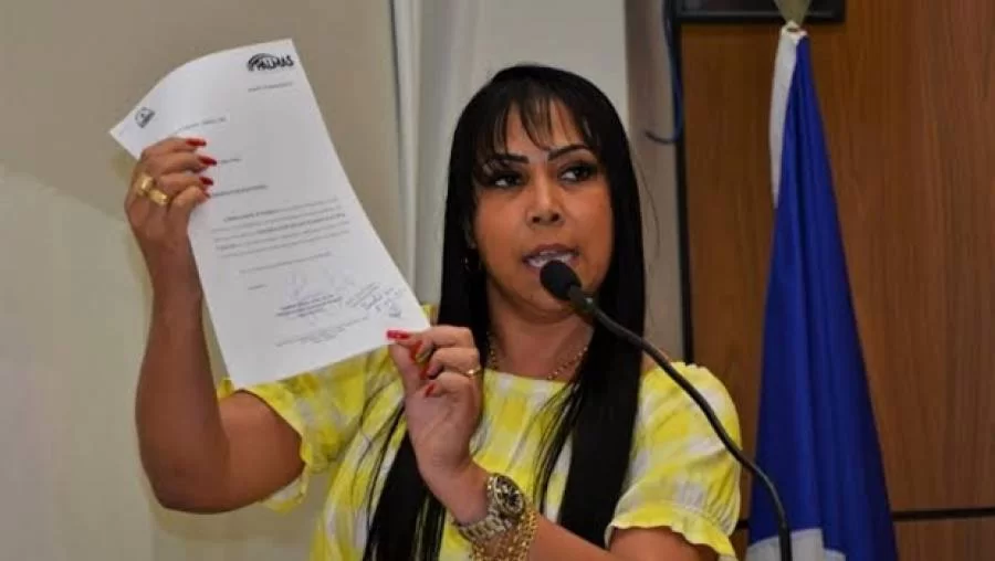 Professora Janad Valcari aprova requerimentos sobre Concurso Público, Pagamento de Insalubridade e Incentivos Fiscais