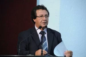 Vilmar vÃª tranquilidade em movimento de Wagner e Tiago na busca de montar grupo para Dimas