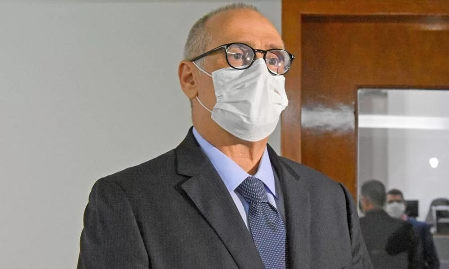 Na Aleto, Edgar Tollini responsabiliza prefeitos por demorar a buscar imunizantes e cita possíveis falhas na entrega de insumos