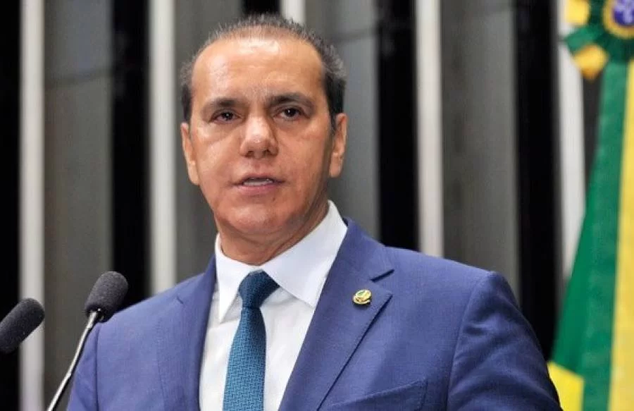 AtaÃÂ­des Oliveira registra candidatura no TSE e declara patrimÃÂ´nio de mais de R$ 29 mi