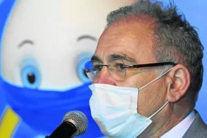 Marcelo Queiroga se compromete a mandar 5,1 mil aparelhos de oxigÃªnio a Estados do Norte e Nordeste