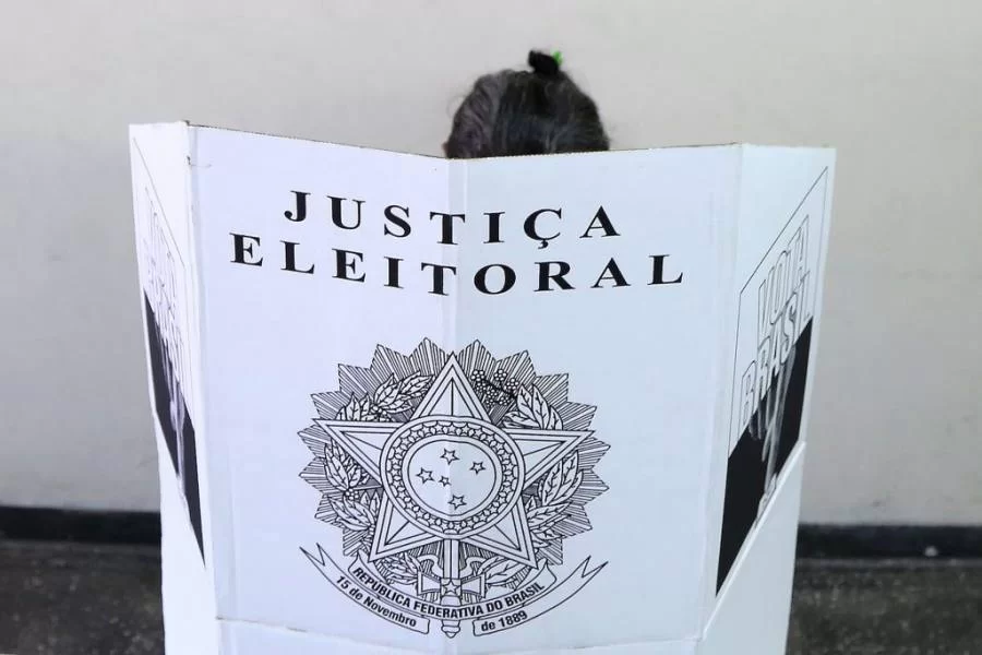 Nilton Franco e ZÃÂ© Viana podem ser enquadrados na Lei da Ficha Limpa