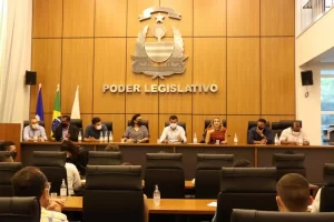 Fecomércio e empresários participaram de reunião na CÃ¢mara Municipal em busca de reabertura dos shoppings da Capital