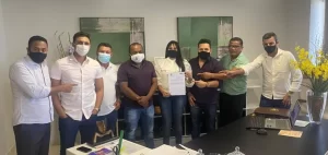 Janad Valcari consegue assinaturas necessárias para instalação de CPI para investigar contrato de concessão de transporte público em Palmas