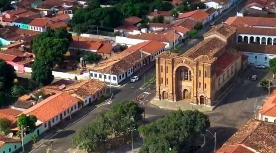 Justiça atende MP e determina a suspensão de obra particular em área pública de Porto Nacional