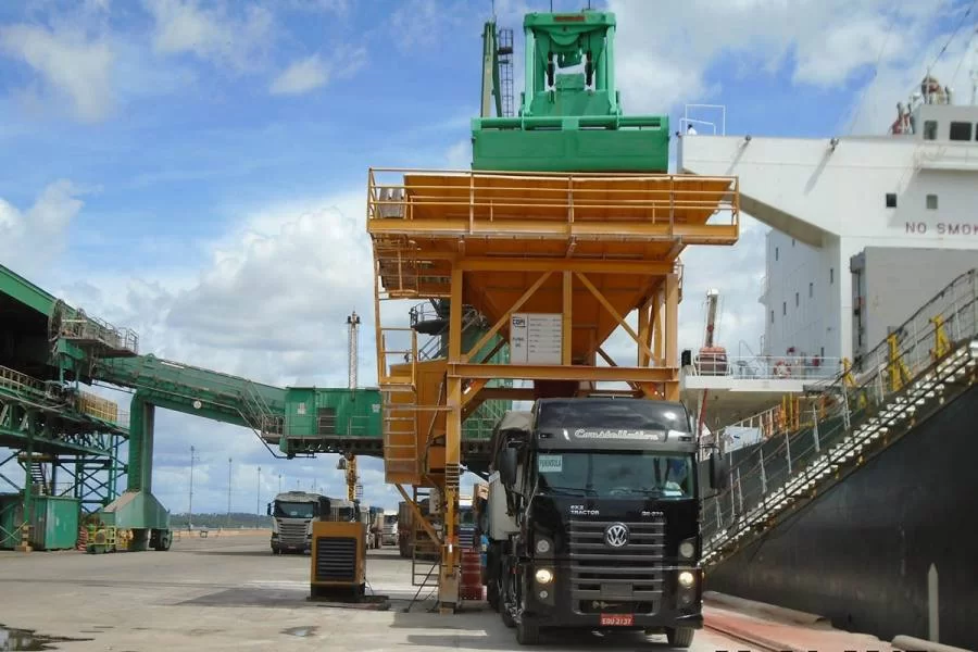 Empresa de Fertilizantes que opera no porto do Itaqui busca apoio para expandir seus negócios no Estado