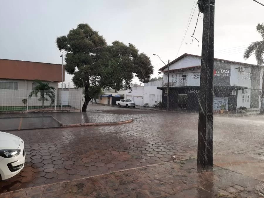 De surpresa chuva cai em Colinas; aumento na umidade do ar causou instabilidade