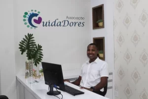 Mais de 1.200 pacientes do SUS já foram atendidos pela Associação CuidaDores