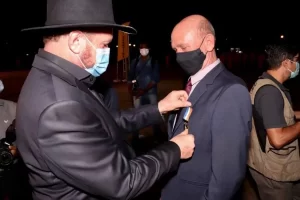 Presidente da Fecomércio, Itelvino Pisoni recebe Medalha de Mérito da Defesa Civil