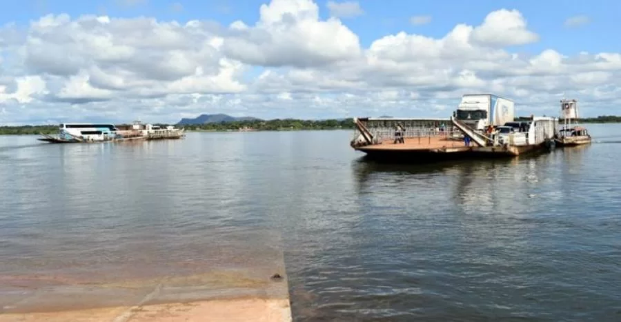 Mauro Carlesse e Flávio Dino firmam termo para viabilizar ponte entre Filadélfia-TO e Carolina-MA