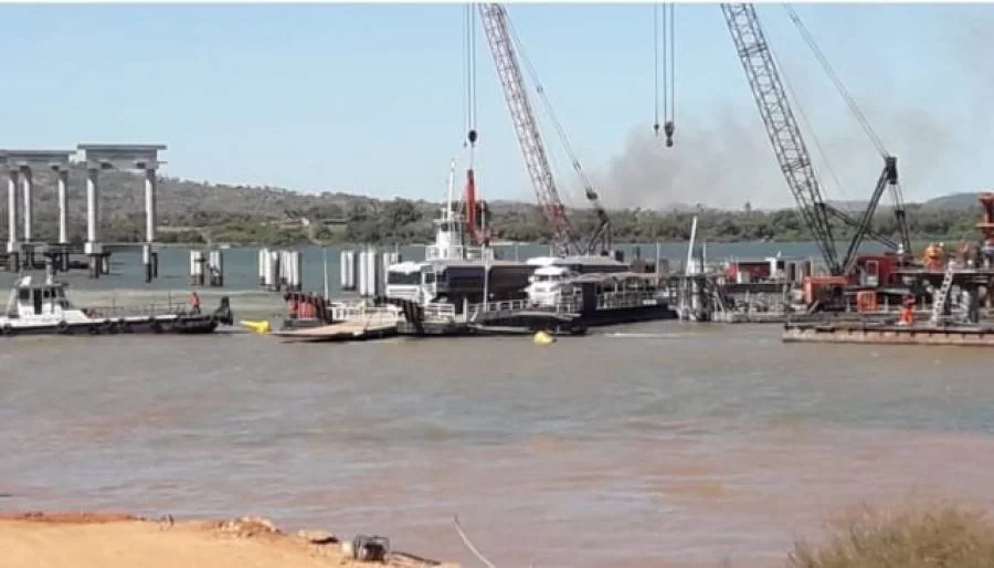 Balsa bate em pilastra da ponte que liga Xambioá a São Geraldo do Araguaia
