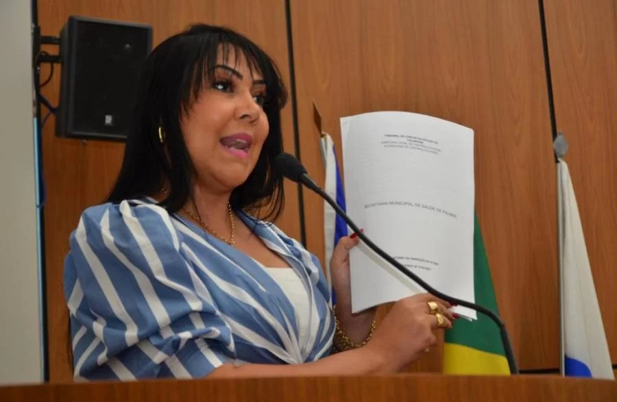 Janad  Valcari apresenta relatório do TCE apontando que prefeitura de Palmas superfaturou em 4000% aquisição de medicamentos