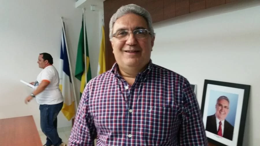 Laurez comunica desligamento do PSDB e deve buscar legenda para dar segurança ao seu projeto