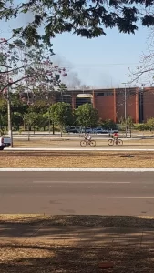 Segundo andar do Tribunal de JustiÃÂ§a pega fogo na manhÃÂ£ de hoje, em Palmas