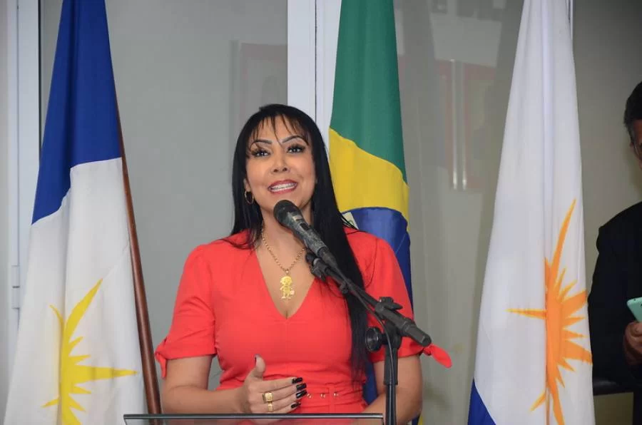 Requerimento de Janad Valcari que solicita oferta de cursos de línguas para profissionais do transporte público é aprovado na CÃ¢mara de Palmas