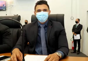 Pedro Cardoso propõe título de cidadão palmense ao secretário-chefe da casa civil Rolf Vidal