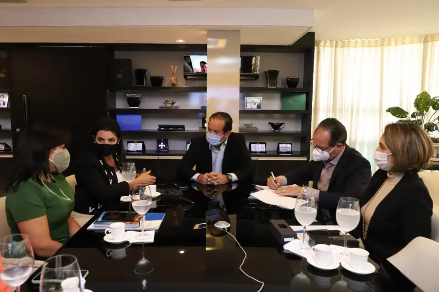 Sebrae, FIETO e Senai firmam parceria para realizar o projeto Força Mulher