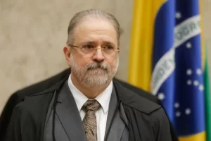 Novo mandato de Augusto Aras na PGR é aprovado