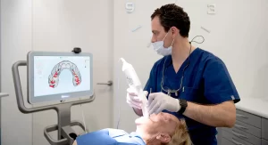 Dentistas brasileiros adotam scanner 3D e inteligência artificial para revolucionar tratamentos odontológicos